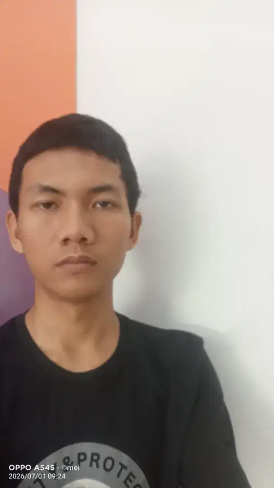 Selamat siang bapak ibu terhormat   saya sedang cari lowongan pekerjan