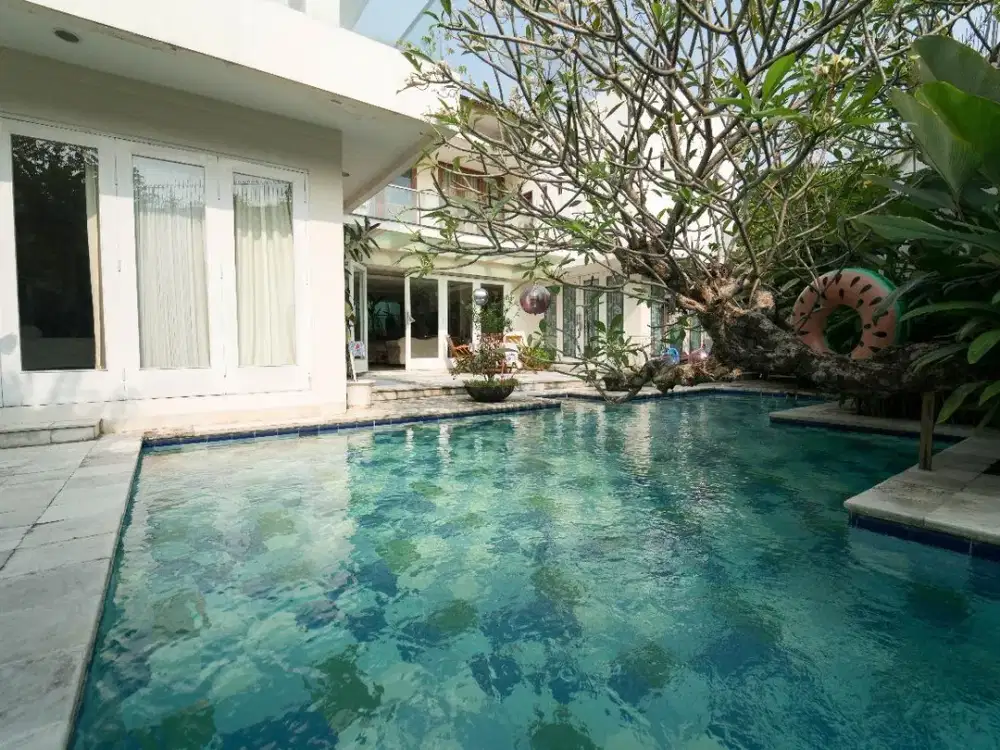 Dijual/Disewakan Rumah di Pondok Indah Ada Swimming Pool
