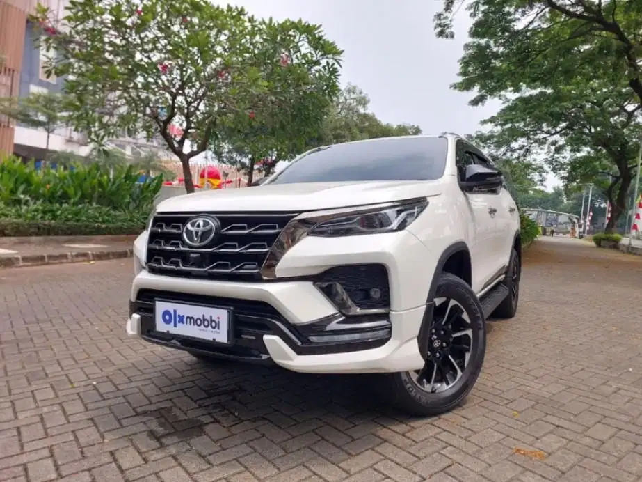 DP Murah Toyota Fortuner 2.8 4x2 GR Sport DSL Solar-AT 2023 CSRMD
