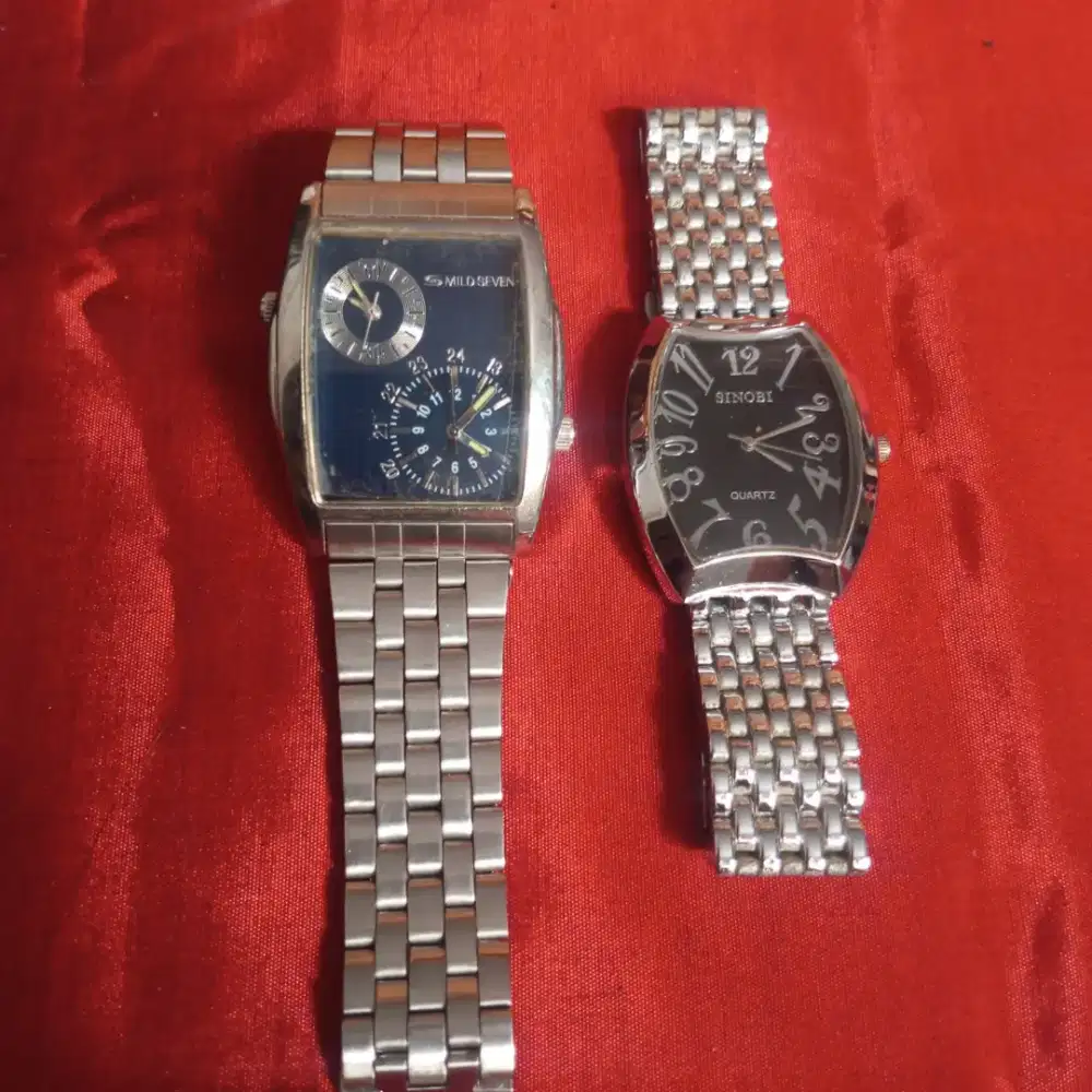 Dijual cepat Dua jam tangan unisex