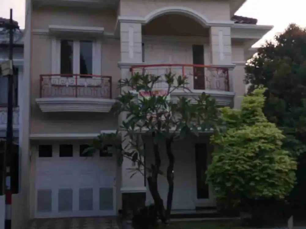 Rumah mewah dalam komplek perumahan , lokasi strategis fasum lengkap lokasi ciracas