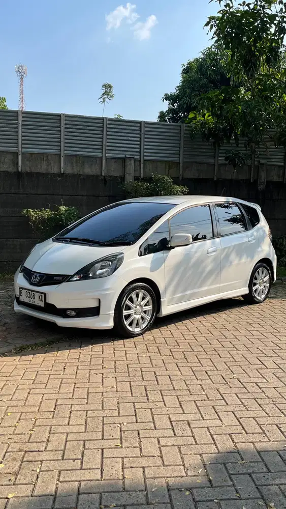 CASH LOW KM JAZZ RS AT 2013