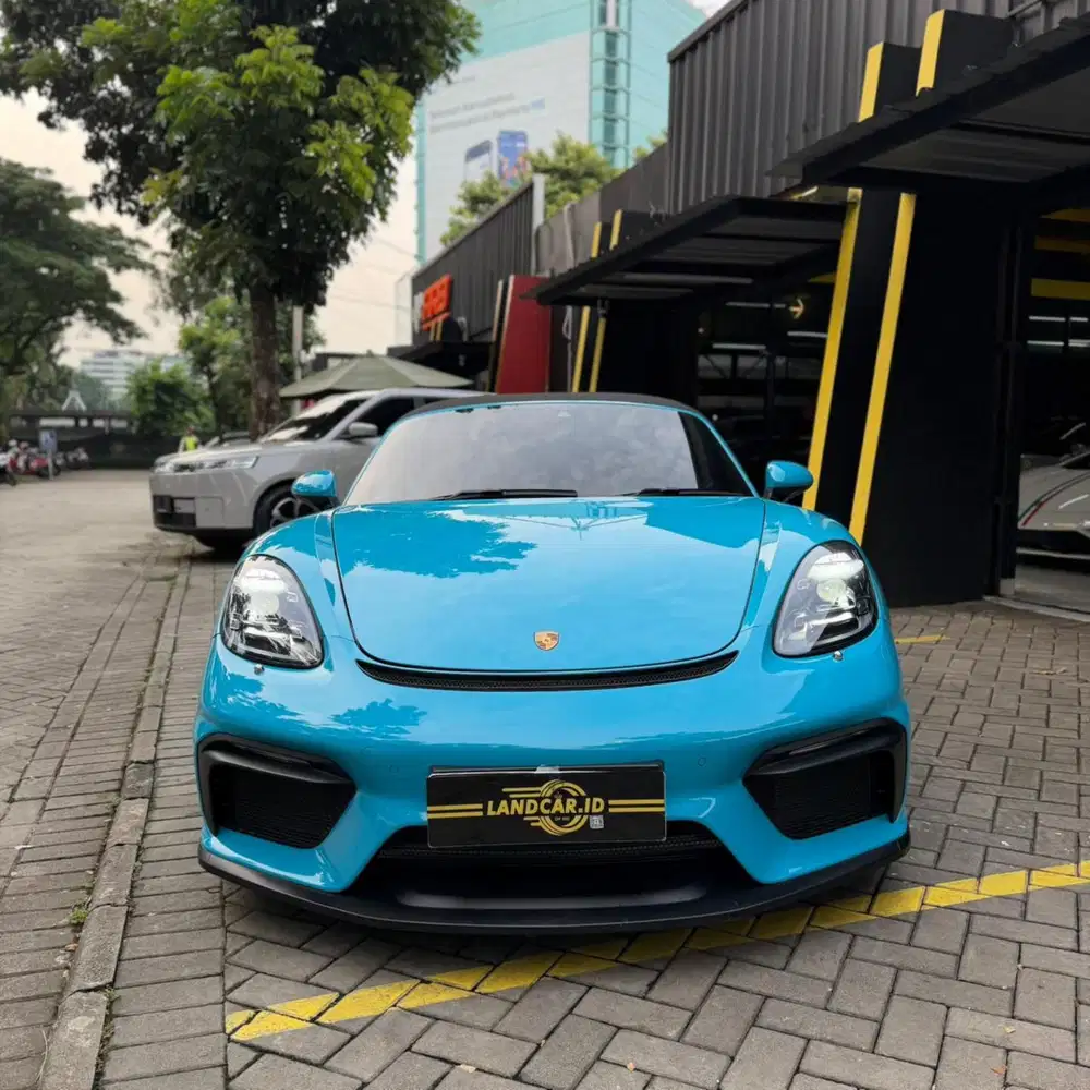 Porsche 718 boxster S
AT 2019