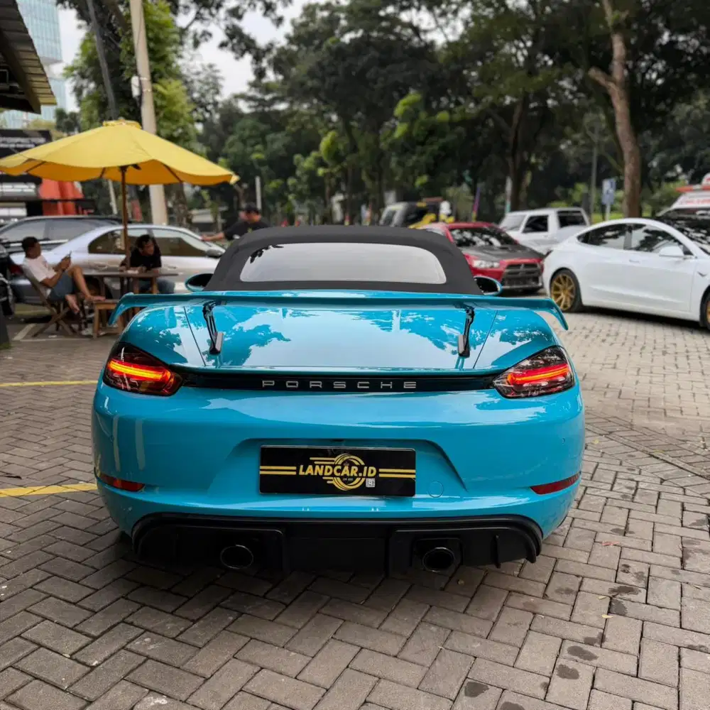 Porsche 718 boxster S
AT 2019