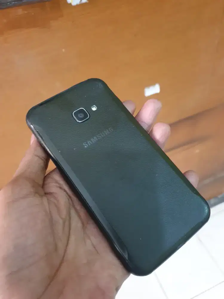 Samsung Galaxy X Cover 4