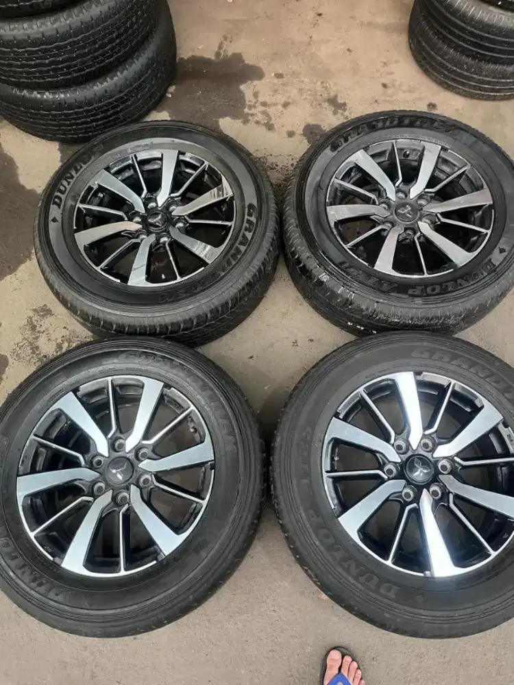 Velg original Mitsubishi Pajero sport Dakar ring 18 ban 265/60 R18