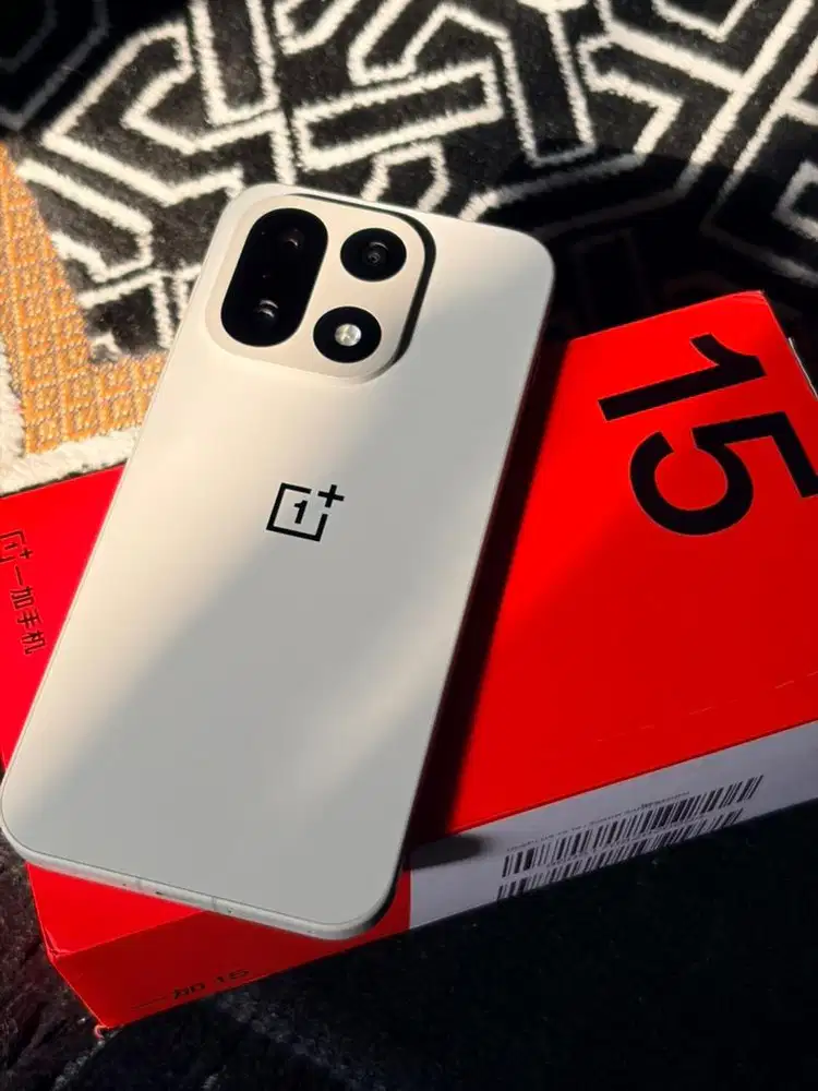 OnePlus 15 | RAM 16/256GB | Sand Storm | Resmi Bea Cukai