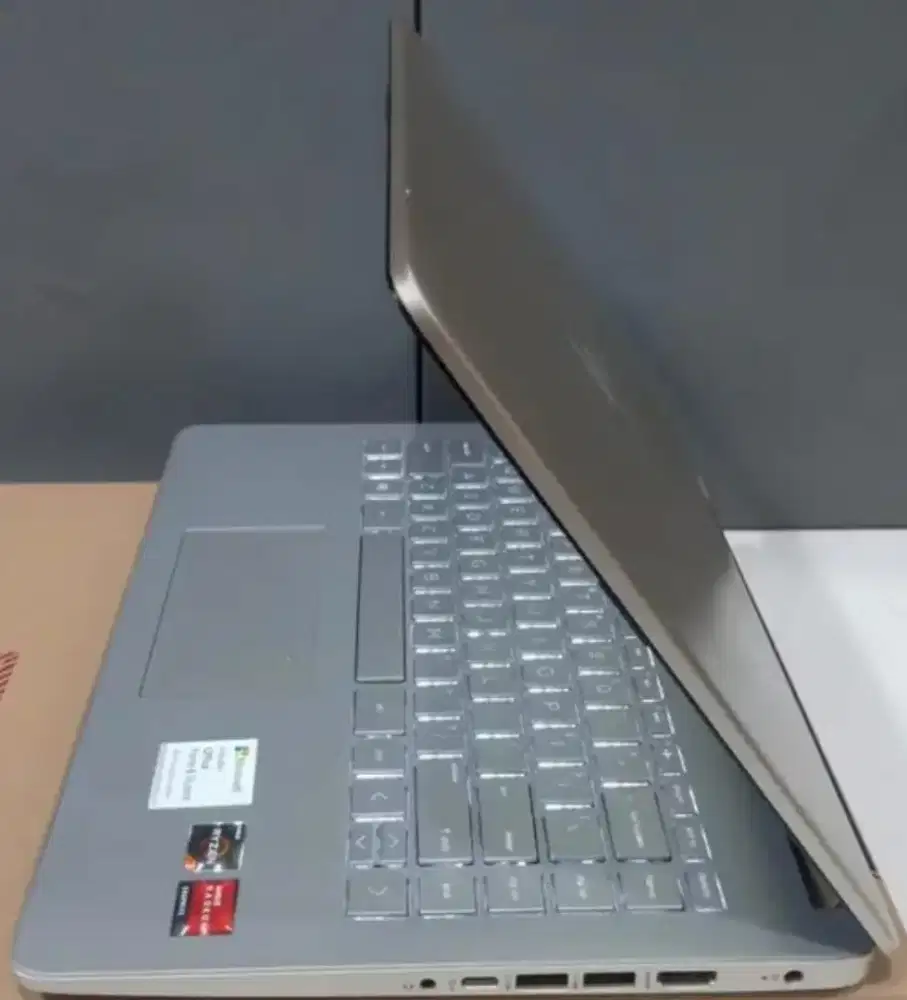 DIJUAL LEPTOP HP 14s
