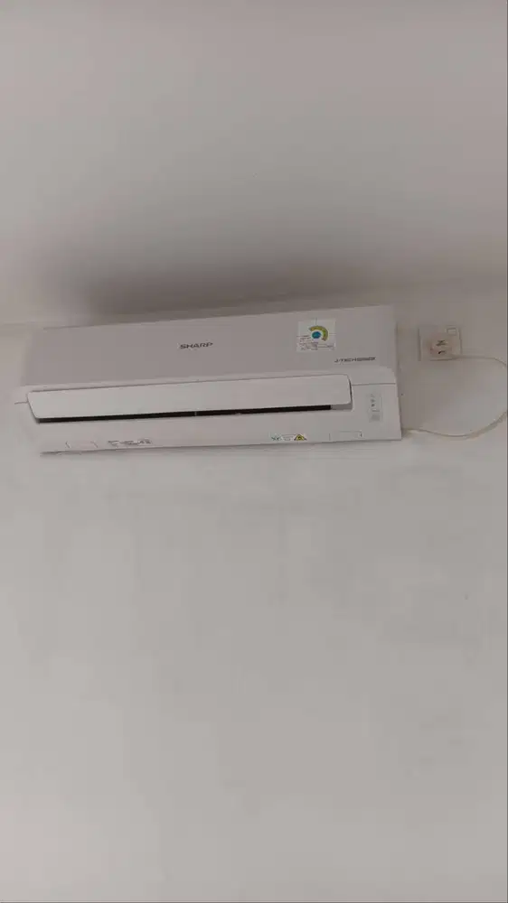 Dijual AC second pemakaian tidak sampai 2 tahun
