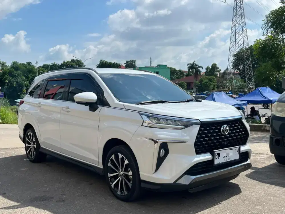 Toyota Veloz Q 2022 CVT Matic Putih Kondisi Super Mulus