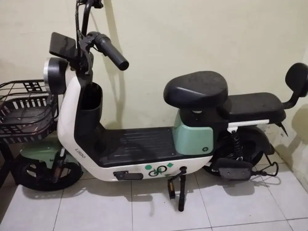 Sepeda listrik body mulus