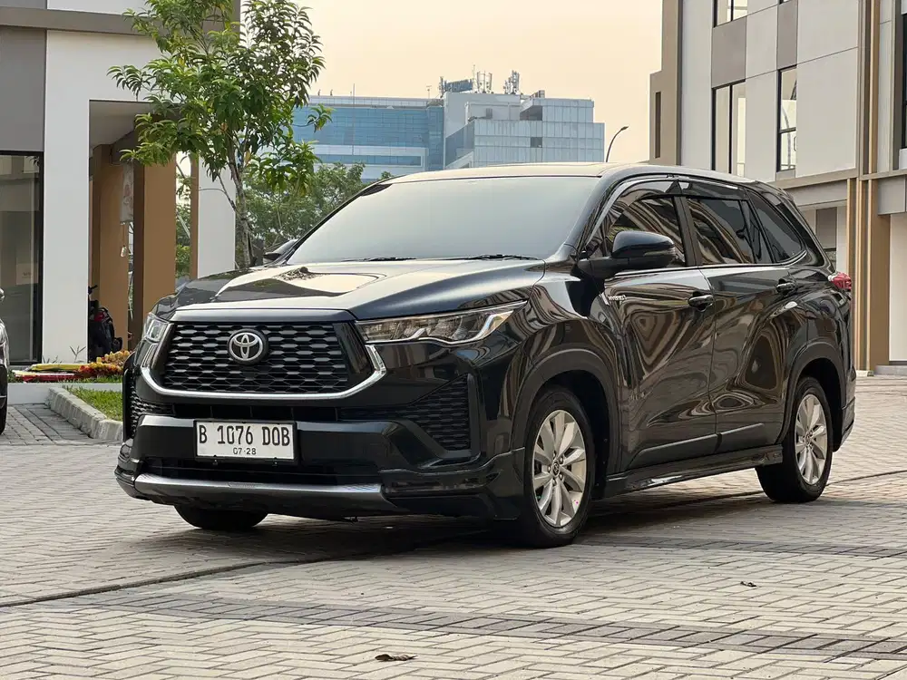 (Pajak Panjang 1thn) Toyota Innova Zenix 2.0 V Hybrid AT 2023