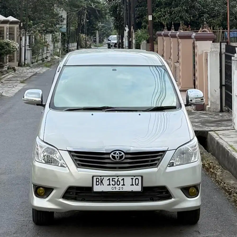 Toyota Innova E 2.0 Manual B 2013