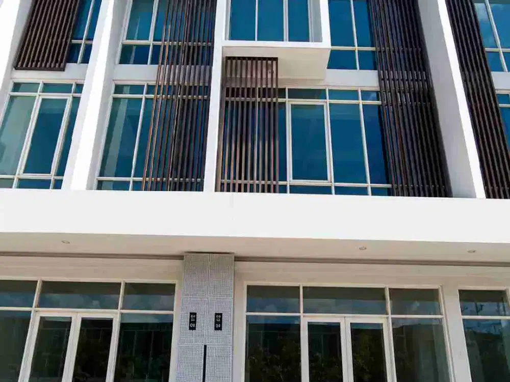 Ruko 3 lantai siap huni bersih Northwest Citraland Lokasi tengah