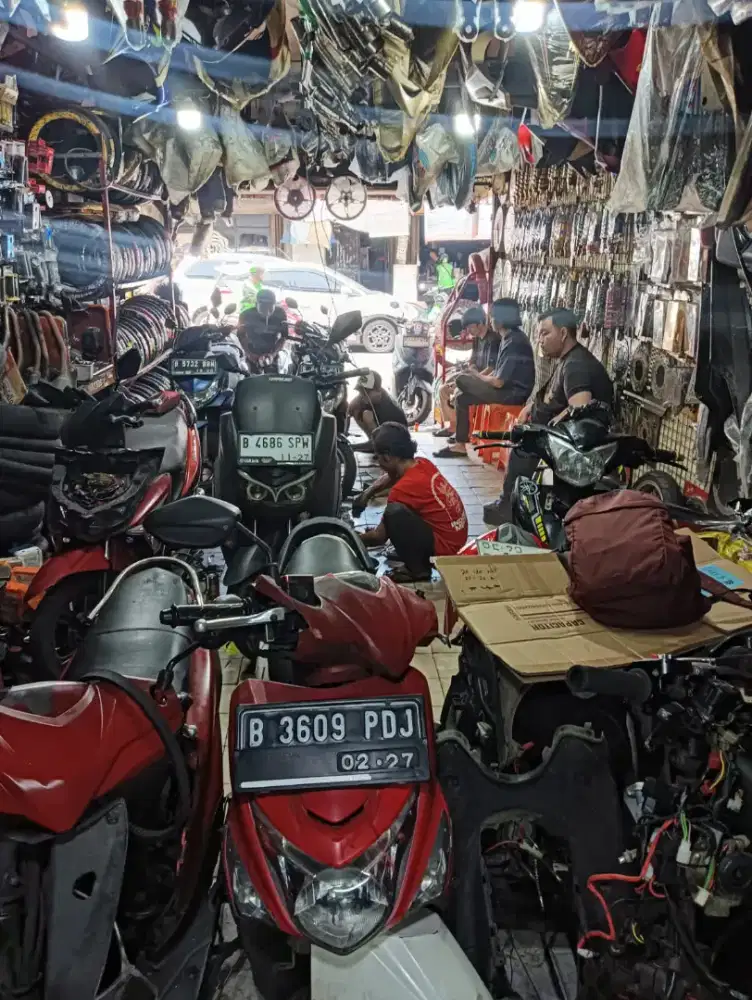 mencari mekanik motor