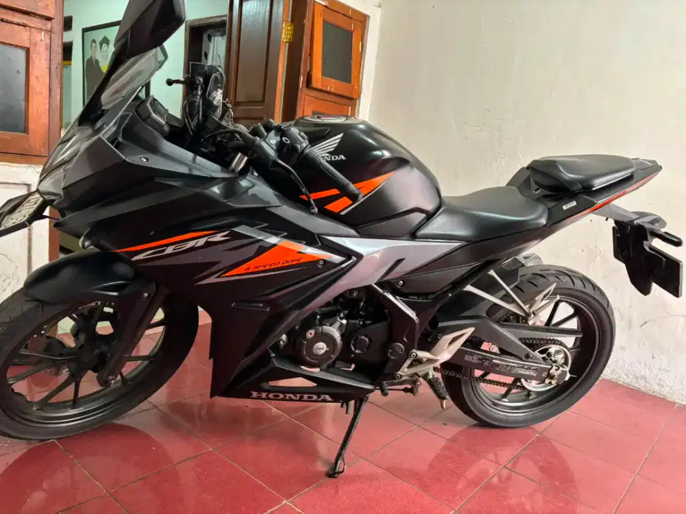 CBR 150 bawaannya lengkap isi