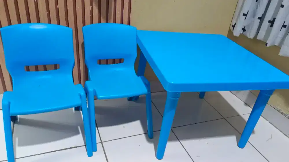 Meja set anak anak