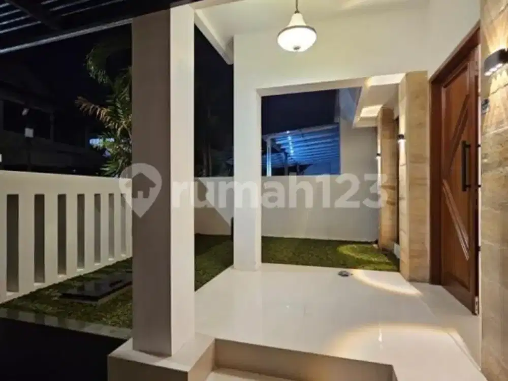 Rumah Mewah Baru 2 Lantai di Pondok Indah Jakarta Selatan