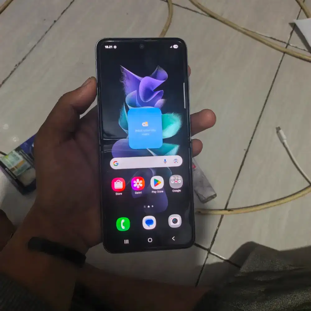 Samsung Z flip 3 256 gb