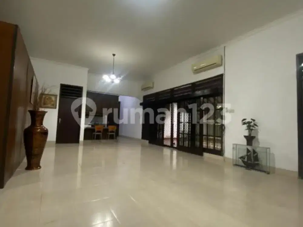 Rumah Siap Huni Baru Renovasi di , Kebayoran Baru - 40 M Nego, Endh