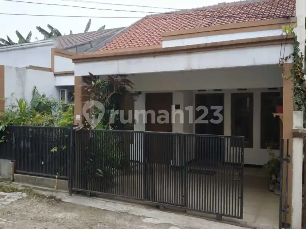 Rumah Nyaman 2 Lantai di Petukangan Selatan Jakarta Selatan