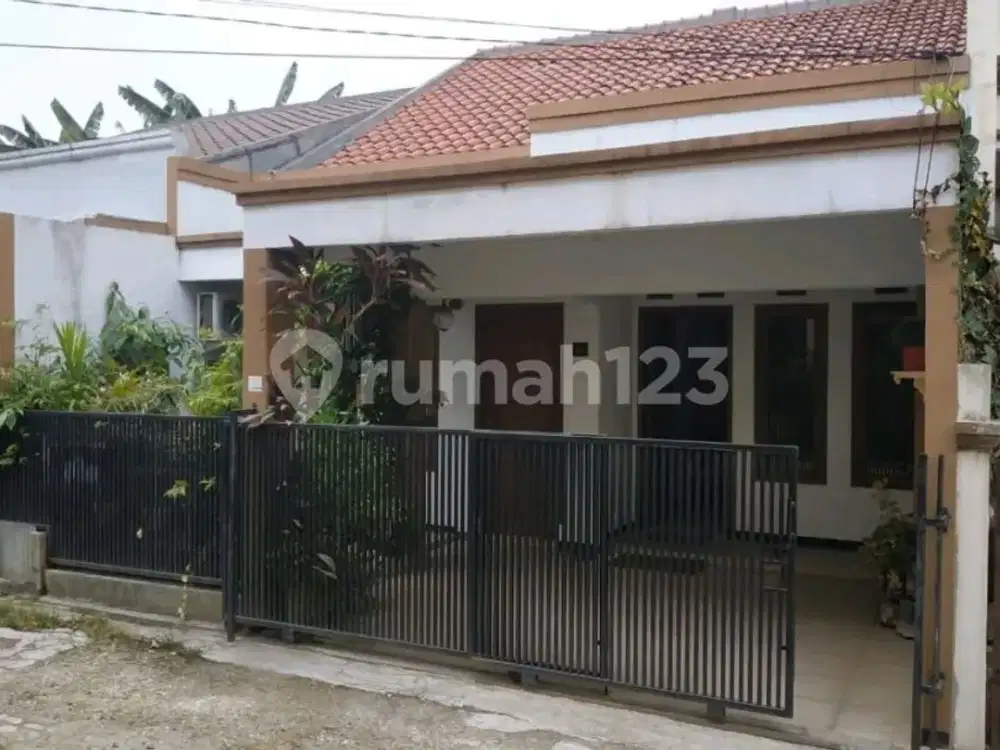 Jual Rumah Bebas Banjir di Petukangan Jakarta Selatan