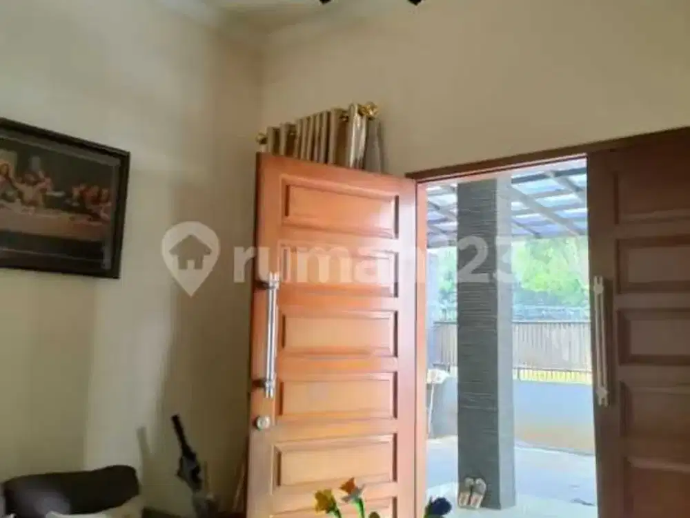 For Sale Rumah di jalan utama Bintaro sektor 3A