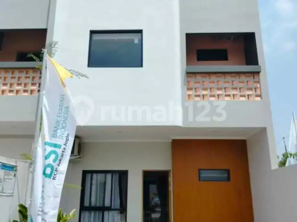 Brand New 3 Lantai Dengan Rooftop Garden di Pondok Cabe Tangerang Selatan