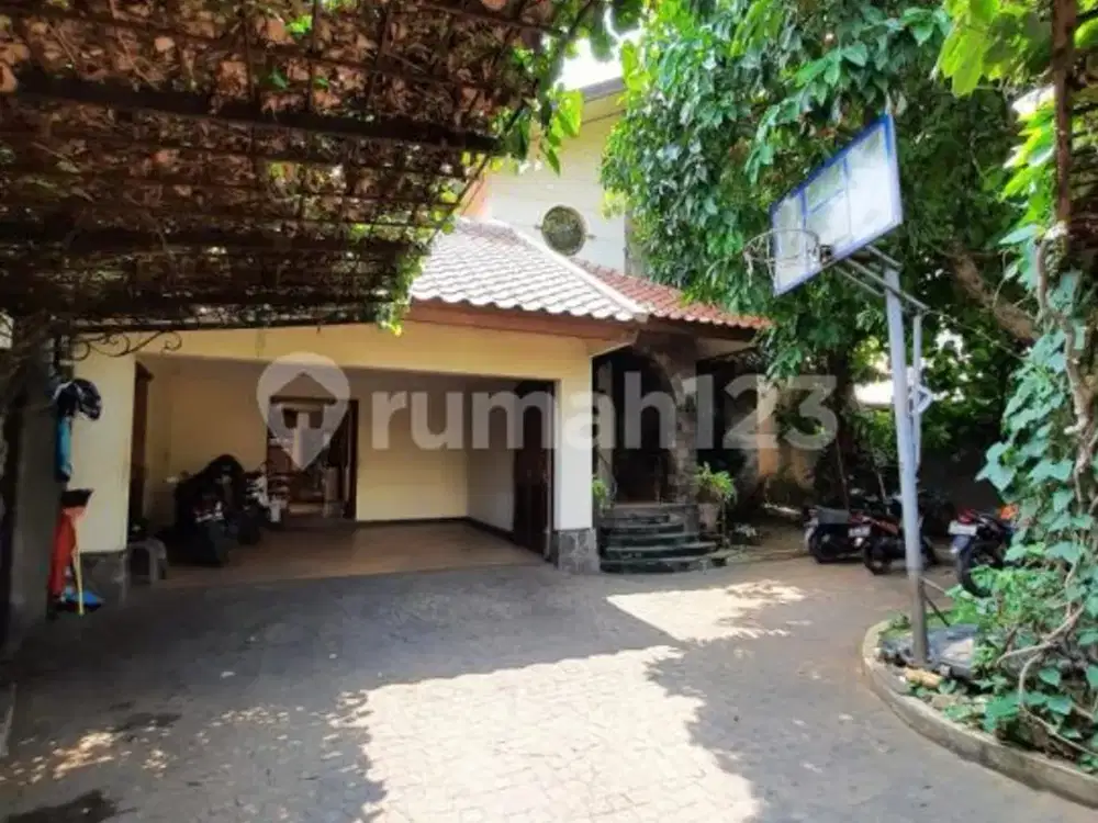 Rumah Mewah Dan Strategis Di Pondok Indah