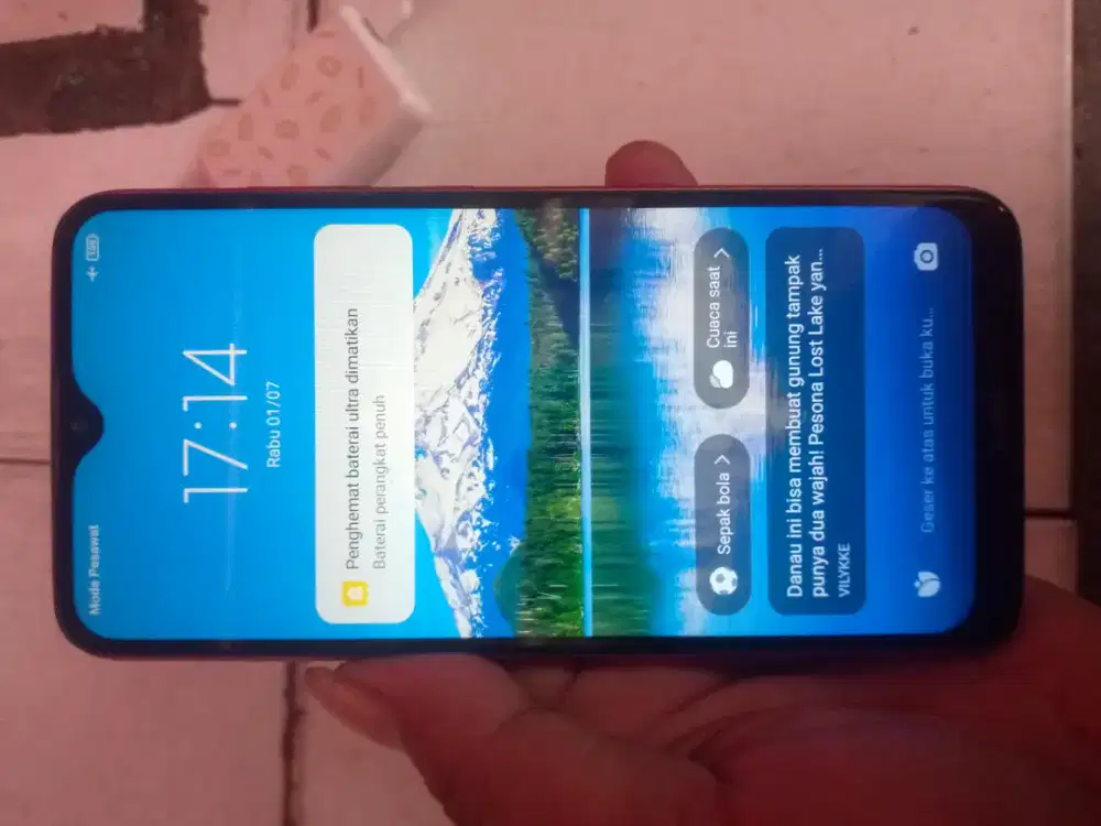 Redmi 8 ram 3/32GB.