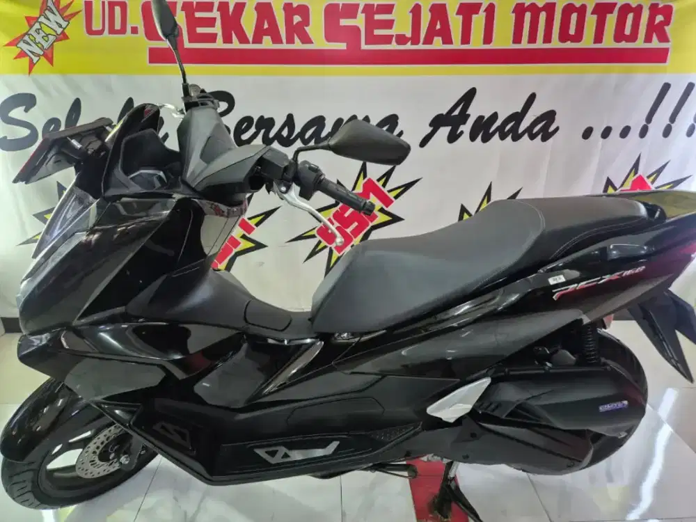 New PCX 160 non abs keyless 2025, plat L