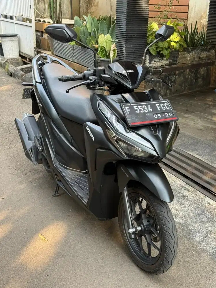 Honda Vario 125 CBS ISS Thn 2021 KM 20rb Real Mulus