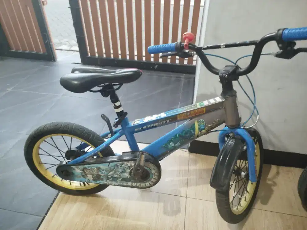 Sepeda anak bekas