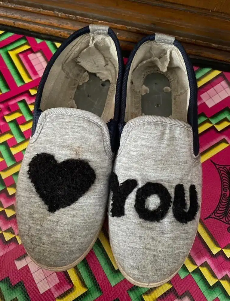 sepatu wanita abu