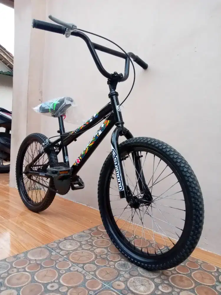 Sepeda BMX Ukuran 20.