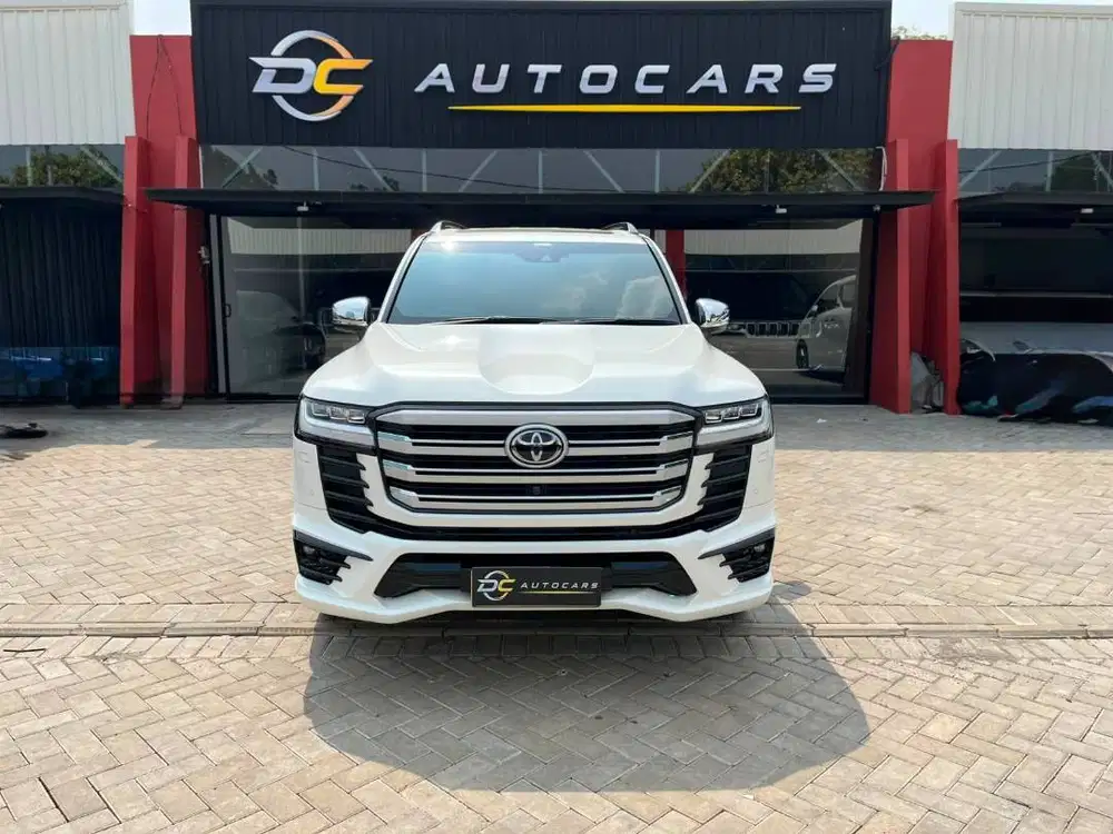 Toyota Land Cruiser VXR NIK 2023