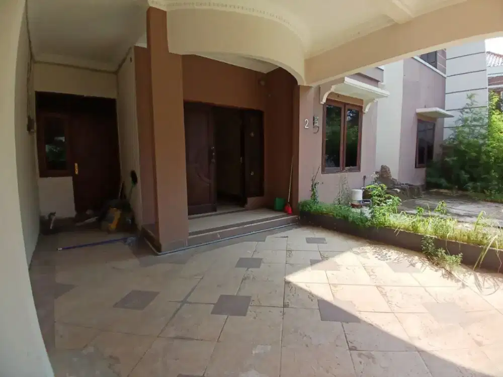 Rumah besar 6 kamar Wiguna UPN rungkut, 10 menit ke tol