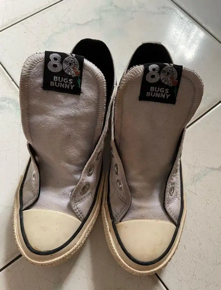 sepatu converse wanita