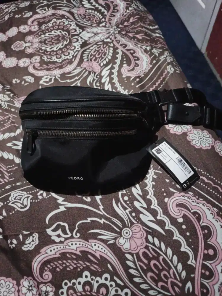 Di jual weistbag barang tidak pernah di pakai masih ada tagnya
