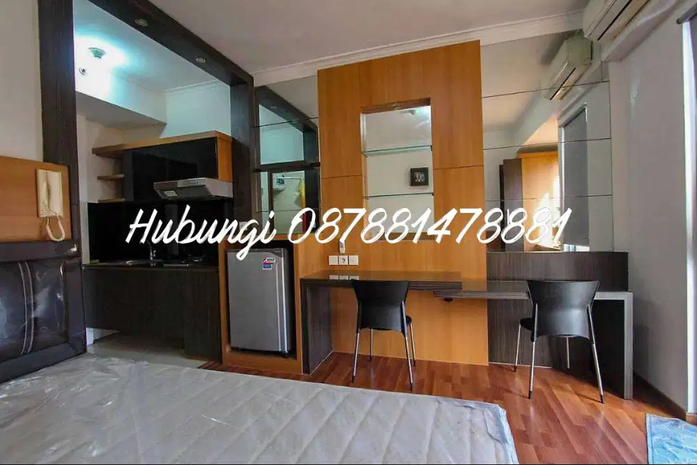 Maple Park Studio Furnished