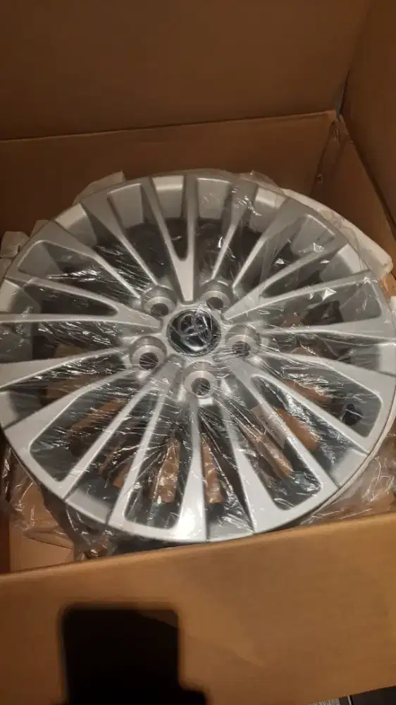 Velg R17 Copotan Alphard XE Hybrid 2026