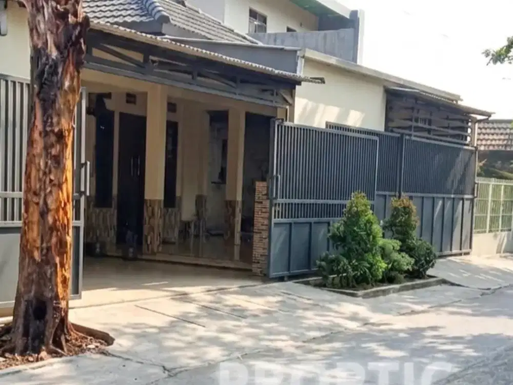 Rumah 1 Lantai Raya Medokan Sawah Surabaya - RM213APD