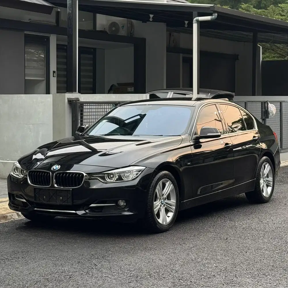 BMW F30 320i SPORT Tahun 2015 Plat D