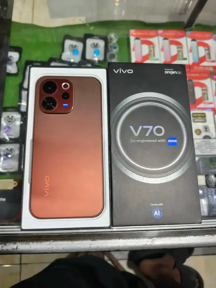 Vivo V70 5G Ram 12+12/256