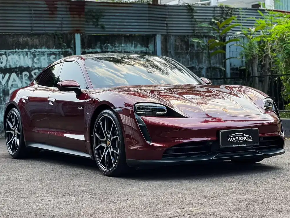 Porsche Taycan EV ATPM 2021