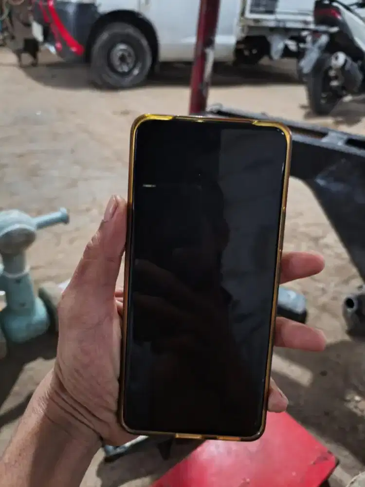 IQOO Z10 5G NFC 
RAM 8+8/256 
Prosesor snapdragon 7s Gen3