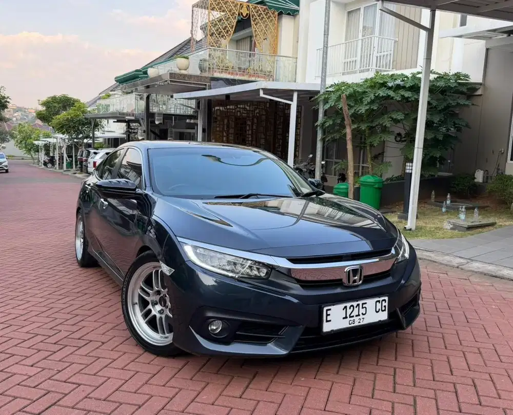 Civic 1.5 Turbo ES Sedan 2017 LOW KM FULL ORI