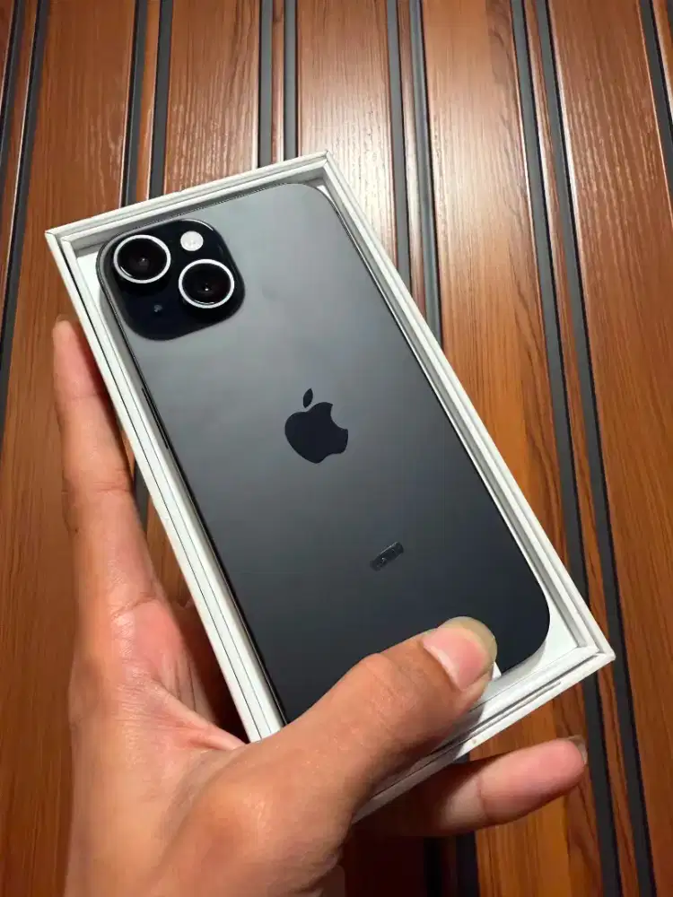 iPhone 15 basic black 128gb iBox