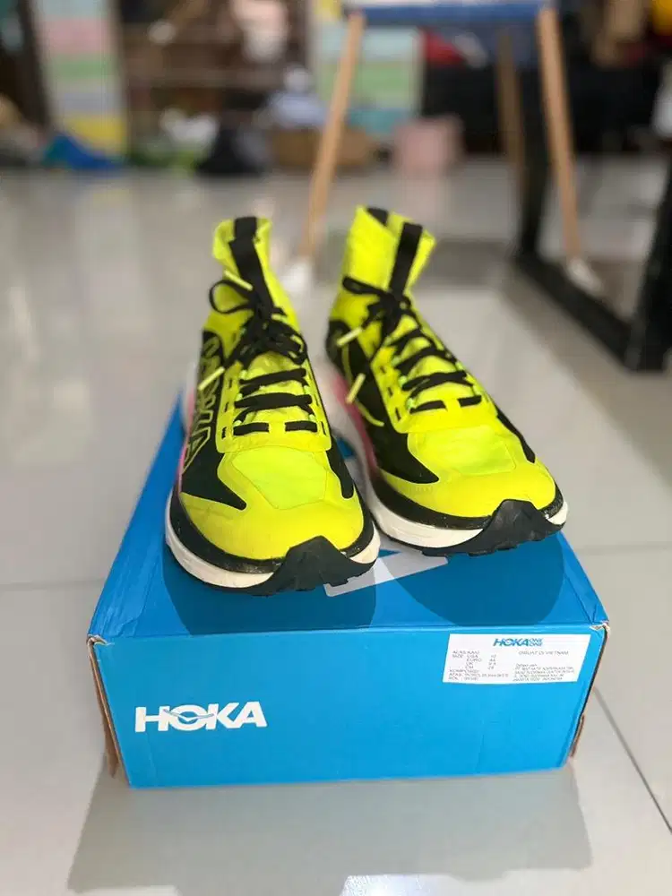 Sepatu Hoka tecton x3 eur44/us10. used 1x sentul. sudah laundry.