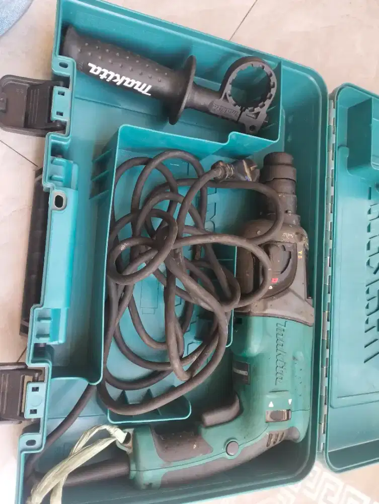 Bor dril 2 fungsi makita tipe HR 2460 kondisi di jamin normal
